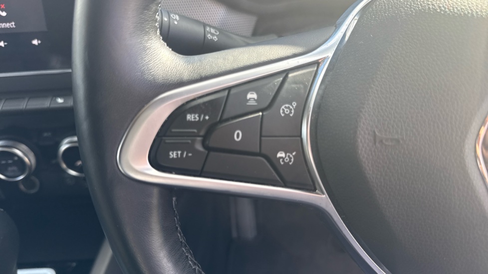 Renault Arkana 1.6 E-TECH Hybrid 145 S Edition 5dr Auto Hybrid Estate - Image 25