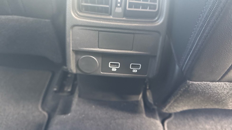 Renault Arkana 1.6 E-TECH Hybrid 145 S Edition 5dr Auto Hybrid Estate - Image 44