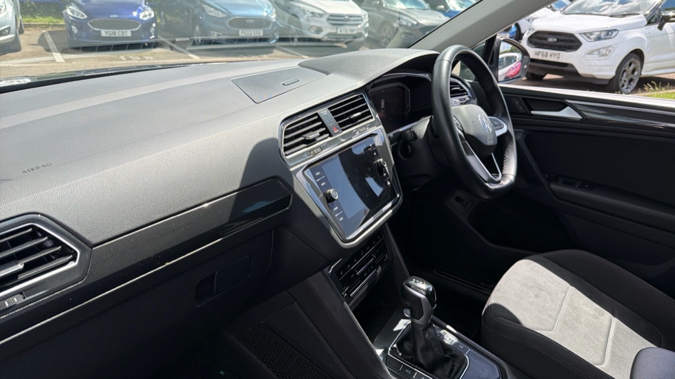 Volkswagen Tiguan 1.5 TSI 150 Elegance 5dr DSG Petrol Estate - Image 9