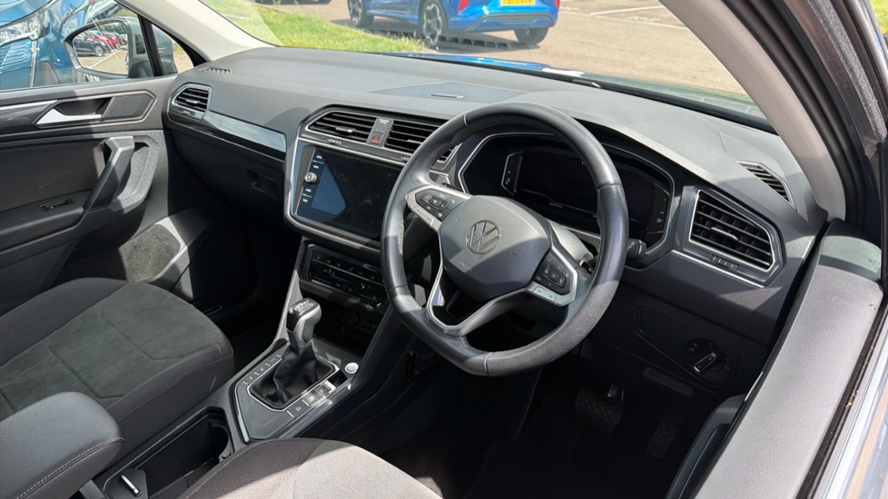 Volkswagen Tiguan 1.5 TSI 150 Elegance 5dr DSG Petrol Estate - Image 11