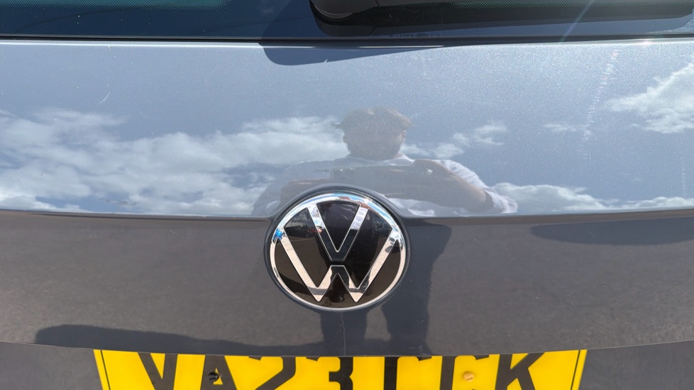 Volkswagen Tiguan 1.5 TSI 150 Elegance 5dr DSG Petrol Estate - Image 39