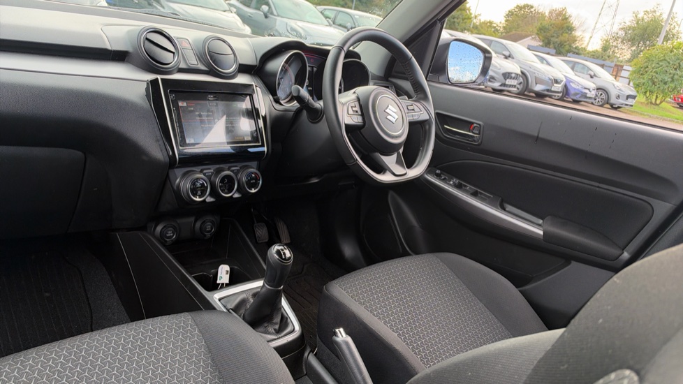 Suzuki Swift 1.2 Dualjet 83 12V Hybrid SZ5 5dr Petrol Hatchback - Image 9