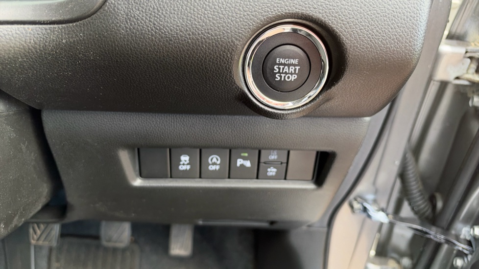 Suzuki Swift 1.2 Dualjet 83 12V Hybrid SZ5 5dr Petrol Hatchback - Image 26