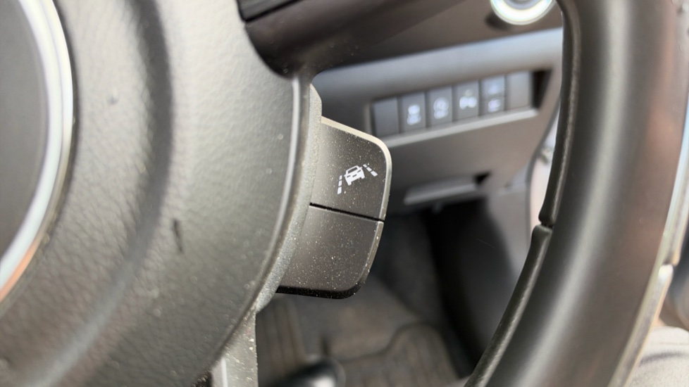 Suzuki Swift 1.2 Dualjet 83 12V Hybrid SZ5 5dr Petrol Hatchback - Image 33