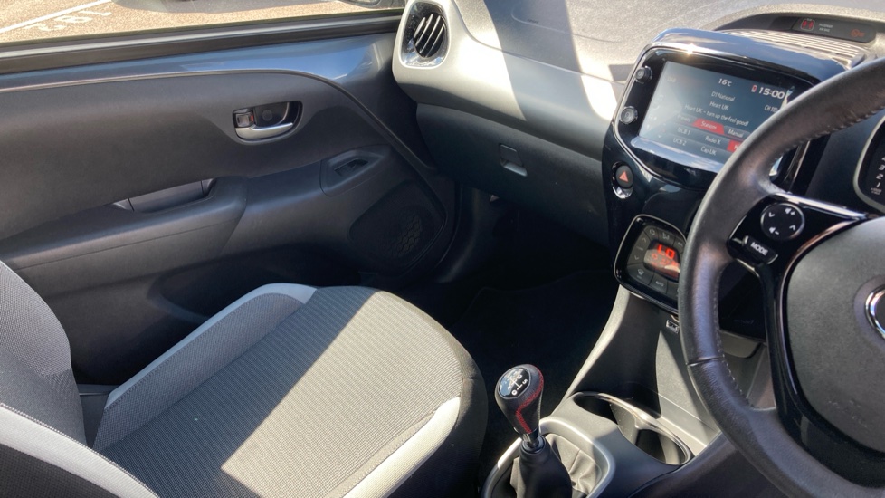 Toyota Aygo 1.0 VVT-i X-Trend TSS 5dr Petrol Hatchback - Image 14