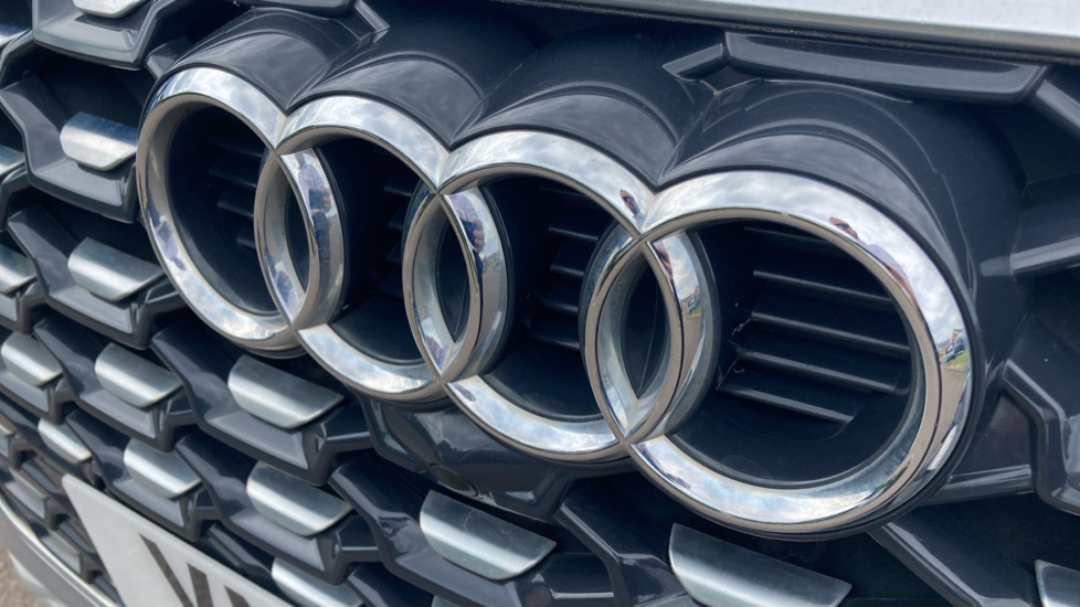 Audi Q5 40 TDI Quattro S Line 5dr S Tronic Diesel Estate - Image 8
