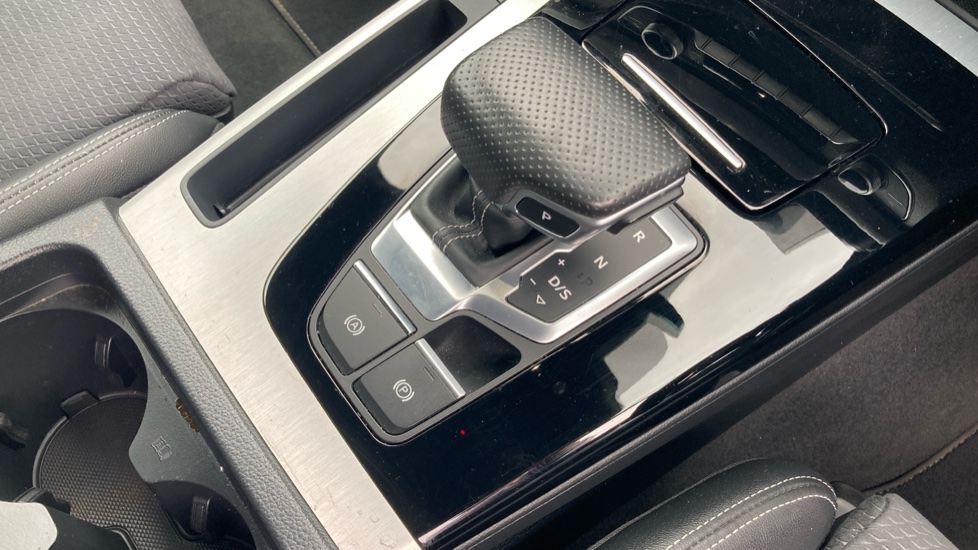 Audi Q5 40 TDI Quattro S Line 5dr S Tronic Diesel Estate - Image 13