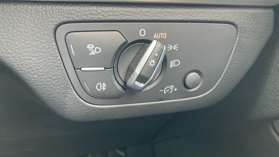 Audi Q5 40 TDI Quattro S Line 5dr S Tronic Diesel Estate - Image 30