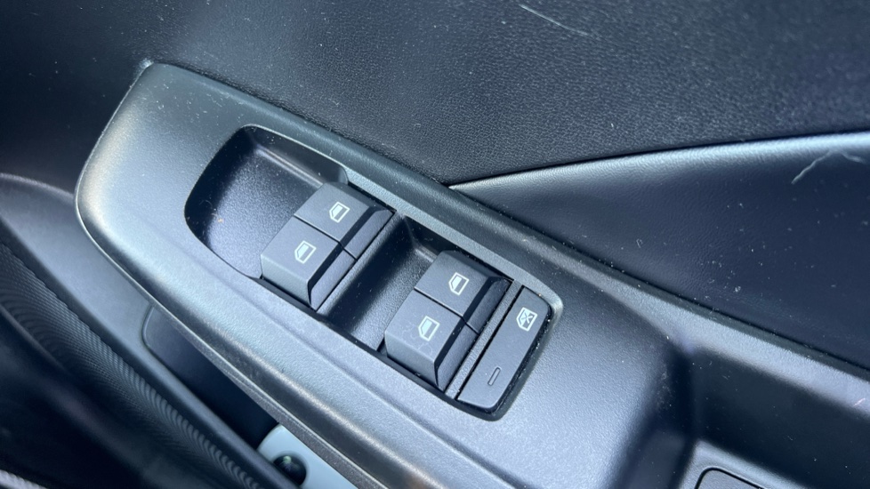 MG MG3 1.5 Hybrid Trophy 5dr Auto Hybrid Hatchback - Image 25