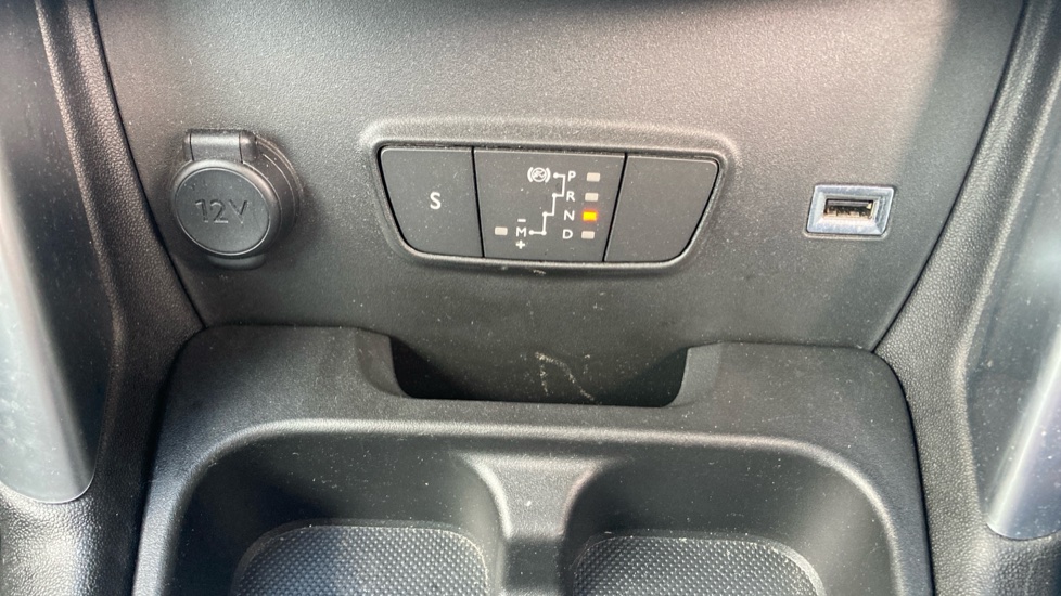 Citroen C3 Aircross 1.2 PureTech 130 Shine Plus 5dr EAT6 Petrol Hatchback - Image 21