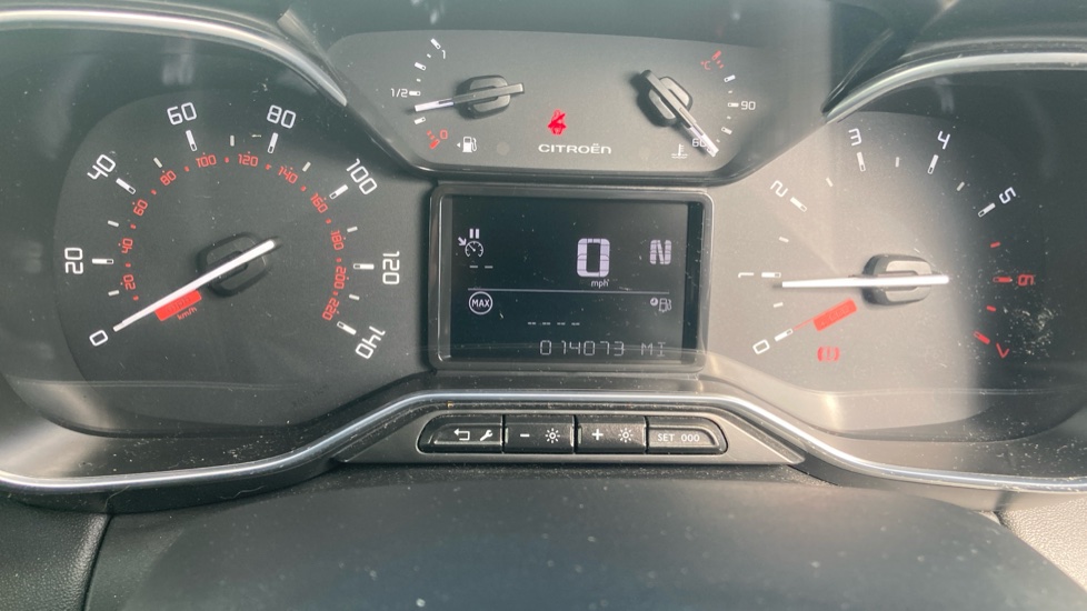 Citroen C3 Aircross 1.2 PureTech 130 Shine Plus 5dr EAT6 Petrol Hatchback - Image 30