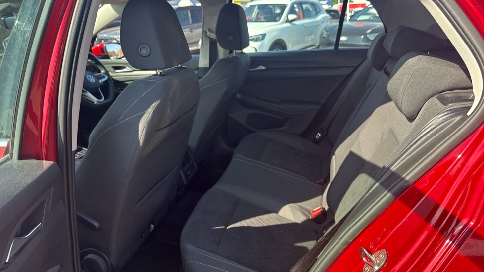 Volkswagen Golf 1.5 TSI 150 Style 5dr Petrol Hatchback - Image 16