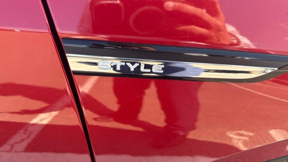 Volkswagen Golf 1.5 TSI 150 Style 5dr Petrol Hatchback - Image 22