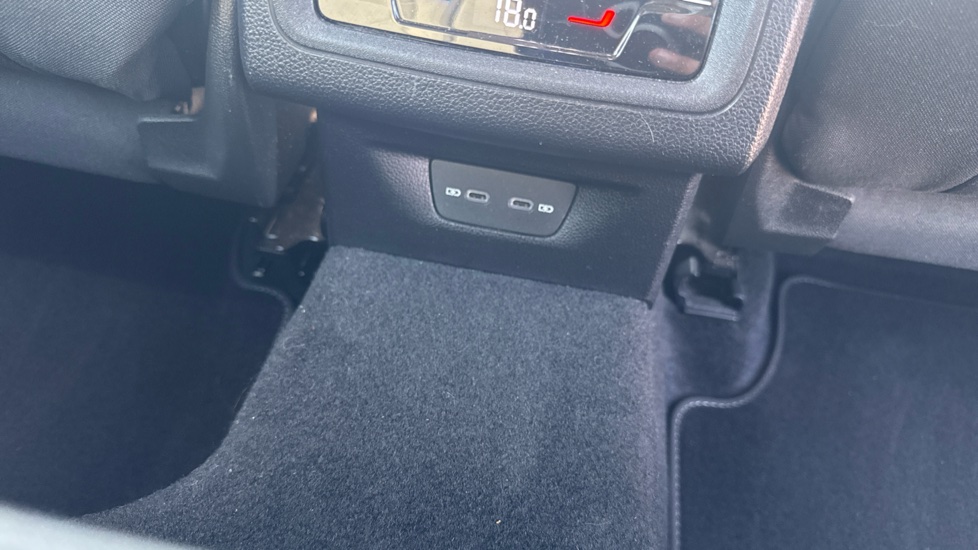 Volkswagen Golf 1.5 TSI 150 Style 5dr Petrol Hatchback - Image 26