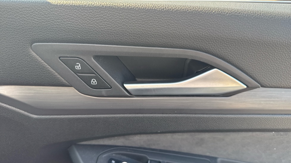 Volkswagen Golf 1.5 TSI 150 Style 5dr Petrol Hatchback - Image 27