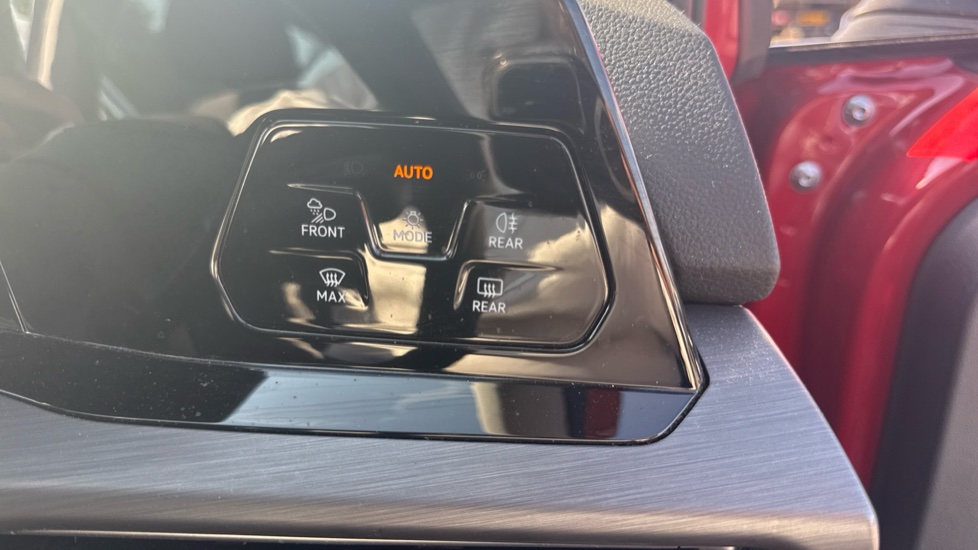 Volkswagen Golf 1.5 TSI 150 Style 5dr Petrol Hatchback - Image 29