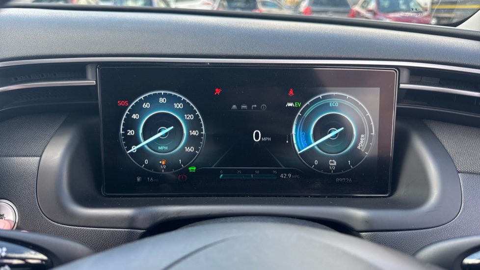Hyundai TUCSON 1.6 TGDi Hybrid 230 Premium 5dr 2WD Auto Hybrid Estate - Image 18