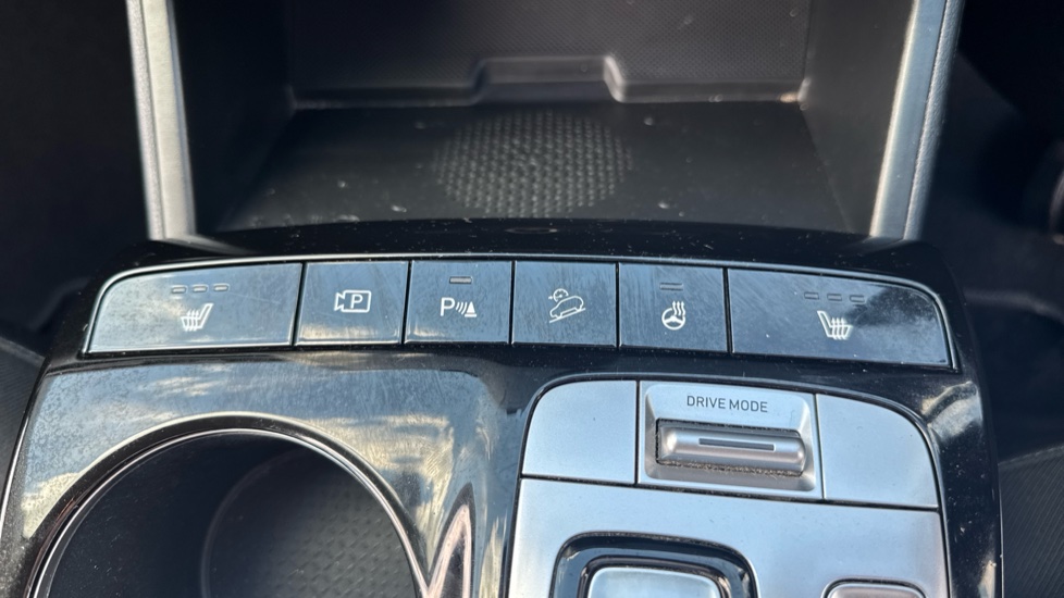 Hyundai TUCSON 1.6 TGDi Hybrid 230 Premium 5dr 2WD Auto Hybrid Estate - Image 34