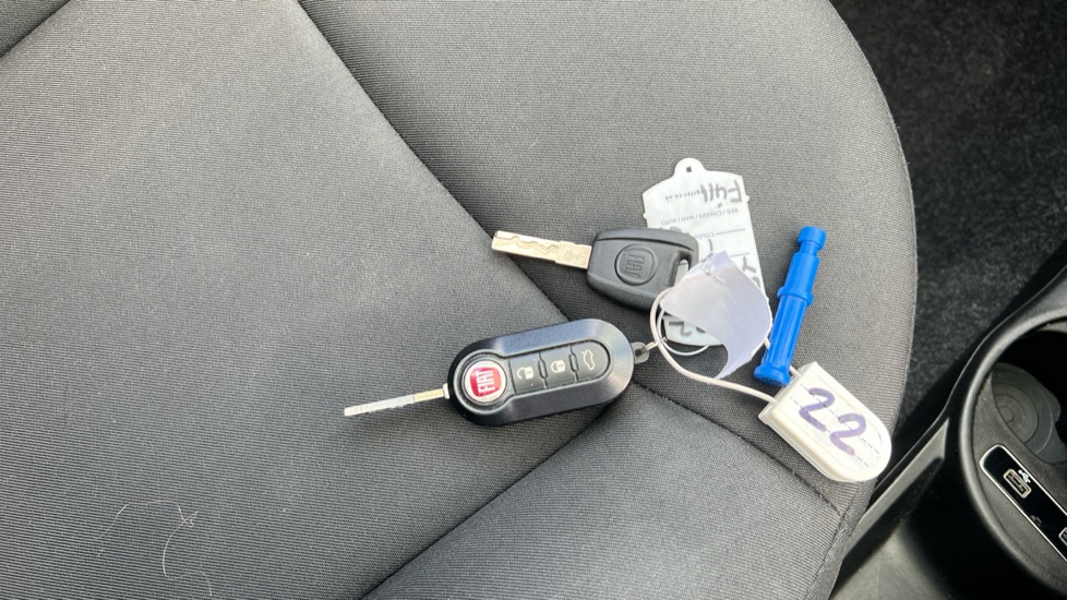 Fiat 500 1.0 Mild Hybrid 3dr Petrol Hatchback - Image 20