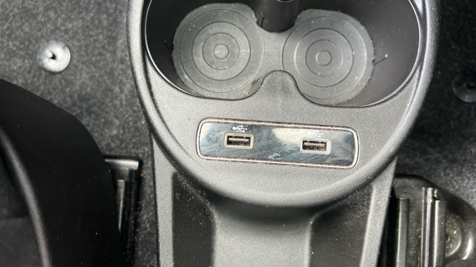 Fiat 500 1.0 Mild Hybrid 3dr Petrol Hatchback - Image 41