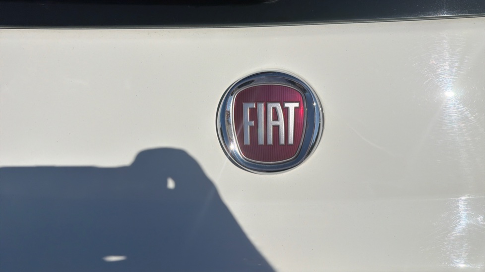 Fiat 500 1.0 Mild Hybrid Top 3dr Petrol Hatchback - Image 23