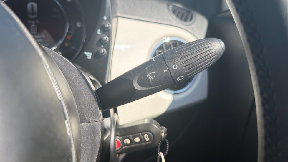Fiat 500 1.0 Mild Hybrid Top 3dr Petrol Hatchback - Image 34