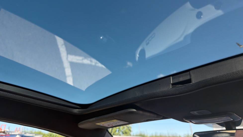 Fiat 500 1.0 Mild Hybrid Top 3dr Petrol Hatchback - Image 37