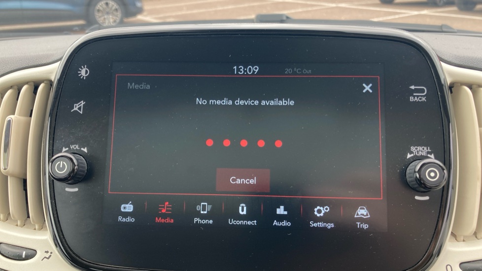 Fiat 500 1.0 Mild Hybrid Top 3dr Petrol Hatchback - Image 31