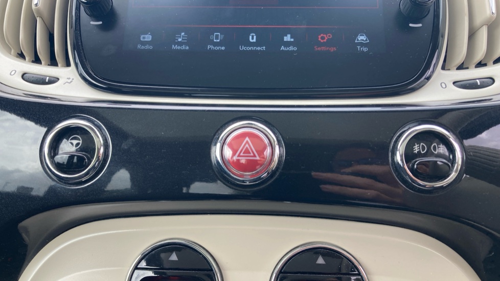 Fiat 500 1.0 Mild Hybrid Top 3dr Petrol Hatchback - Image 38