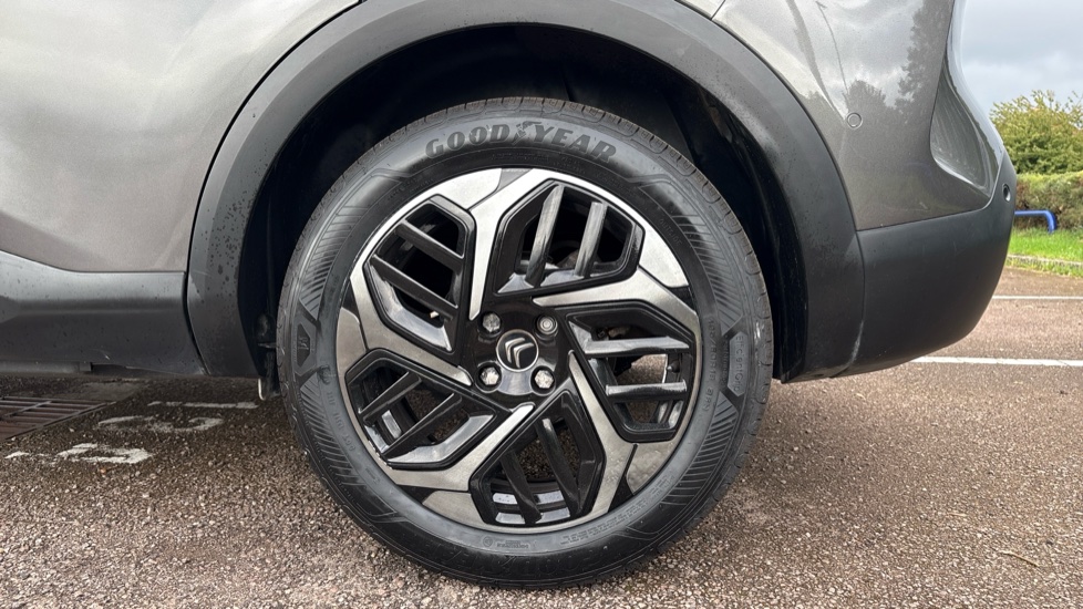 Citroen C4 1.2 PureTech [130] Shine 5dr Petrol Hatchback - Image 7
