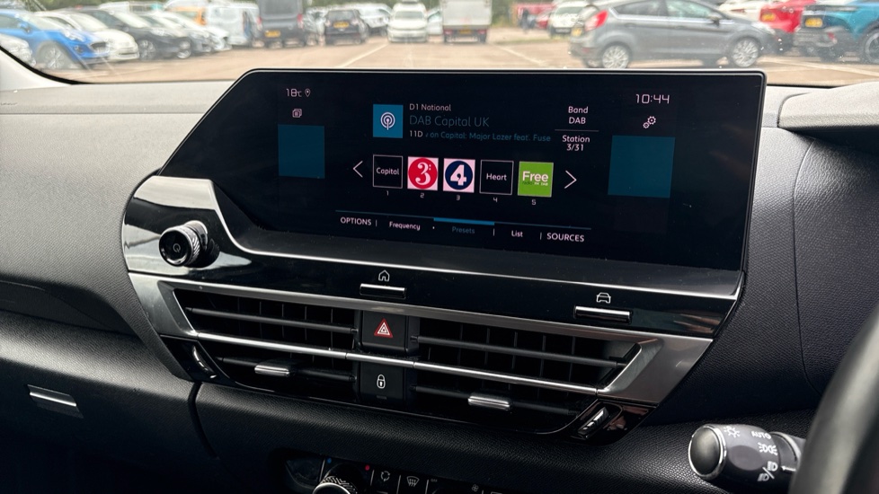 Citroen C4 1.2 PureTech [130] Shine 5dr Petrol Hatchback - Image 24
