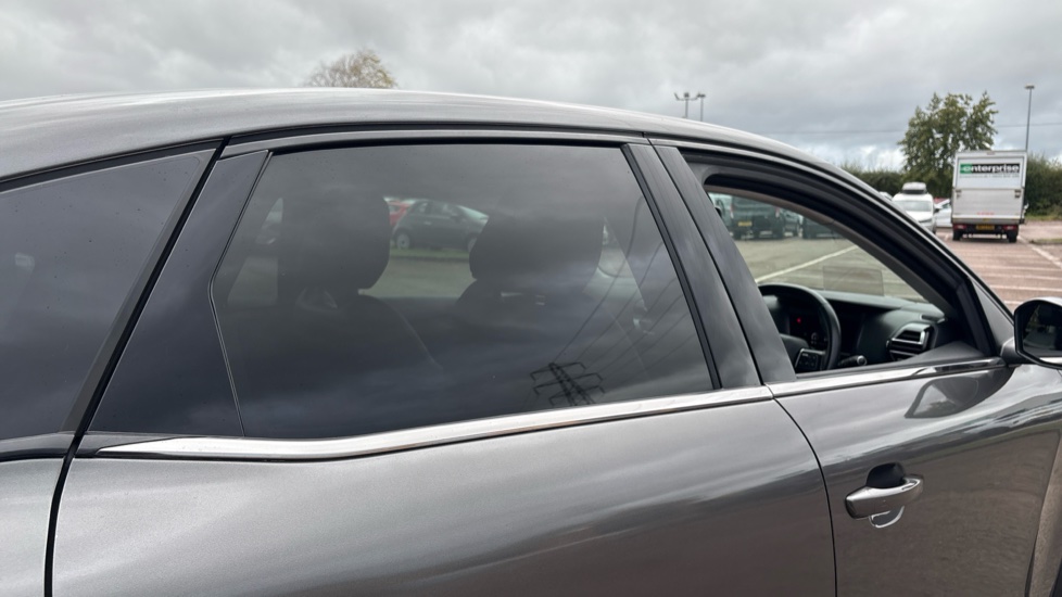 Citroen C4 1.2 PureTech [130] Shine 5dr Petrol Hatchback - Image 39
