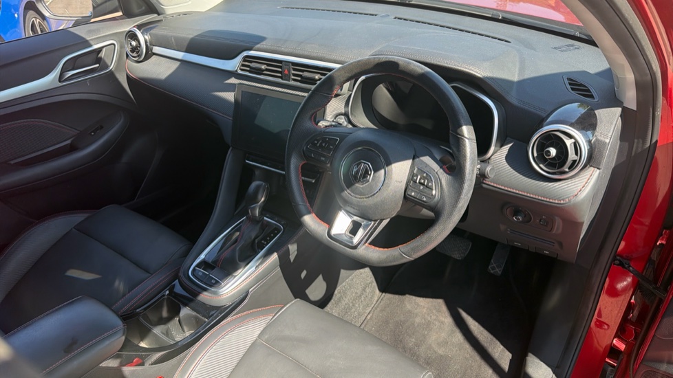 MG ZS 1.0T GDi Exclusive 5dr DCT Petrol Hatchback - Image 11