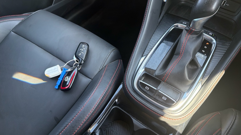 MG ZS 1.0T GDi Exclusive 5dr DCT Petrol Hatchback - Image 37