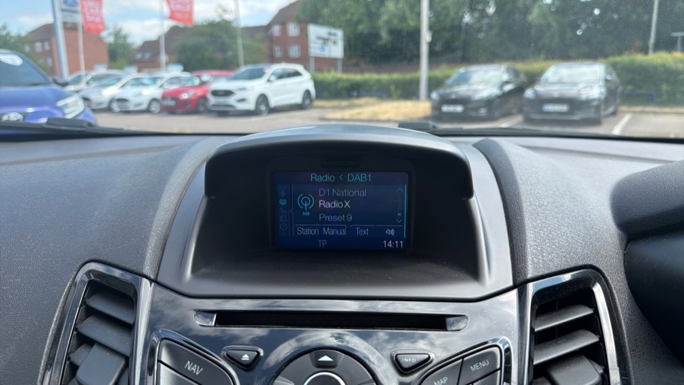 Ford Fiesta 1.25 82 Zetec 3dr Petrol Hatchback - Image 12