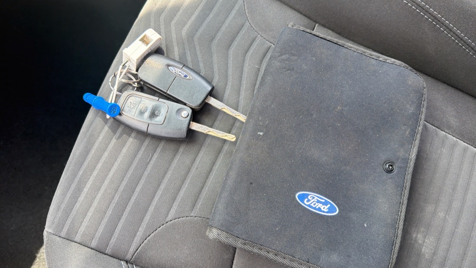 Ford Fiesta 1.25 82 Zetec 3dr Petrol Hatchback - Image 19