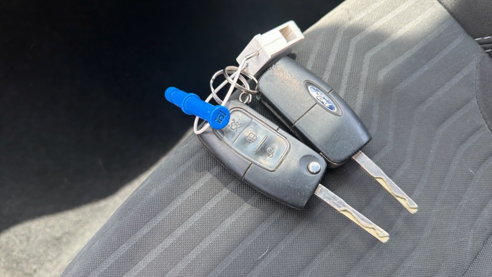 Ford Fiesta 1.25 82 Zetec 3dr Petrol Hatchback - Image 20