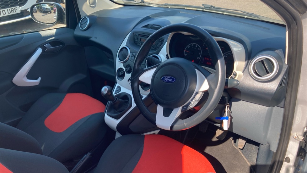 Ford Ka 1.2 Zetec 3dr [Start Stop] Petrol Hatchback - Image 11