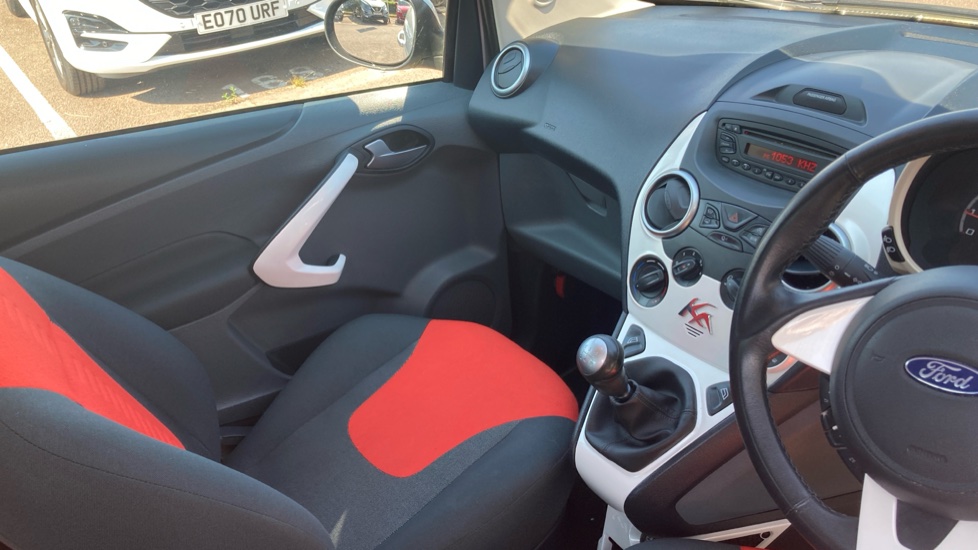 Ford Ka 1.2 Zetec 3dr [Start Stop] Petrol Hatchback - Image 14