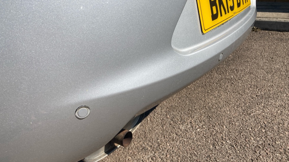 Ford Ka 1.2 Zetec 3dr [Start Stop] Petrol Hatchback - Image 23