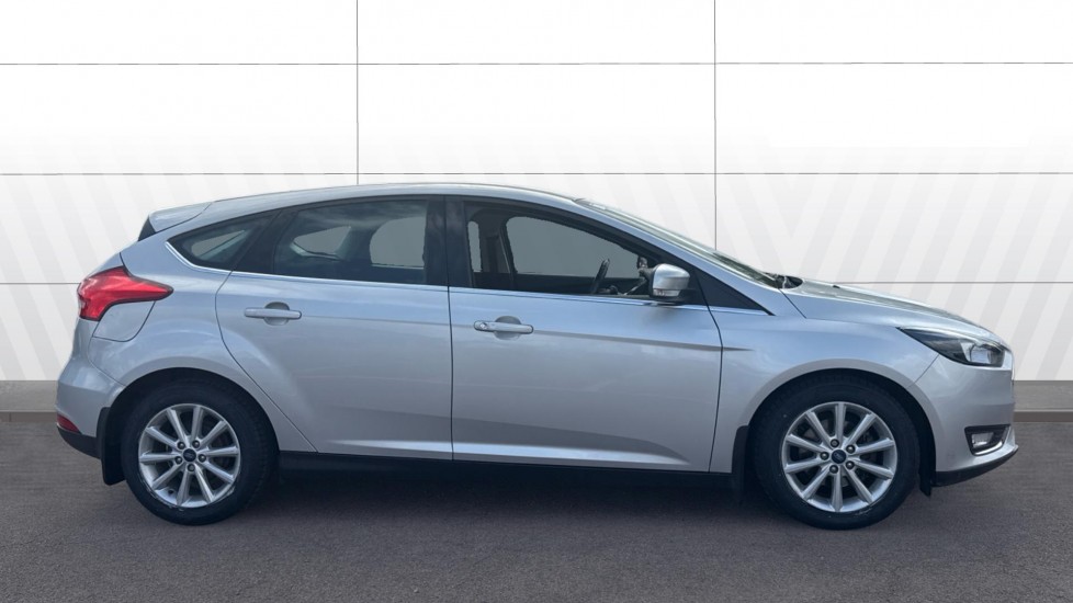 Ford Focus 1.5 TDCi 120 Titanium 5dr Diesel Hatchback - Image 5