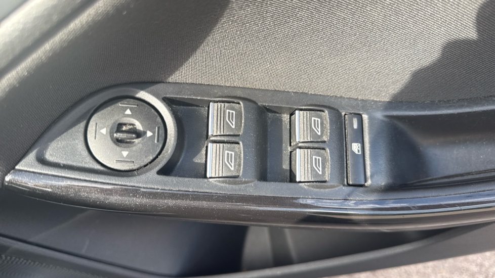 Ford Focus 1.5 TDCi 120 Titanium 5dr Diesel Hatchback - Image 35