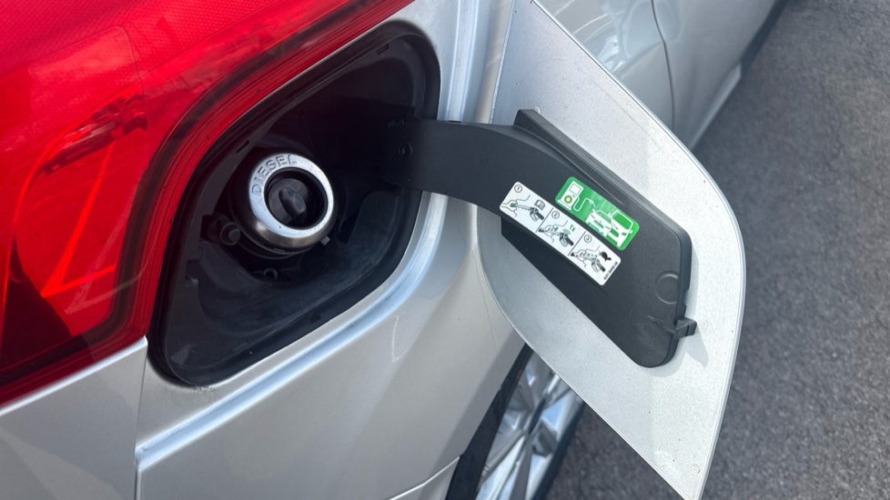 Ford Focus 1.5 TDCi 120 Titanium 5dr Diesel Hatchback - Image 36