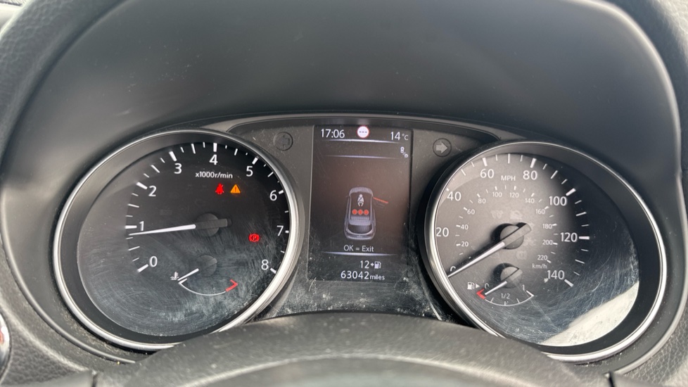 Nissan Qashqai 1.2 DiG-T Tekna 5dr Petrol Hatchback - Image 18