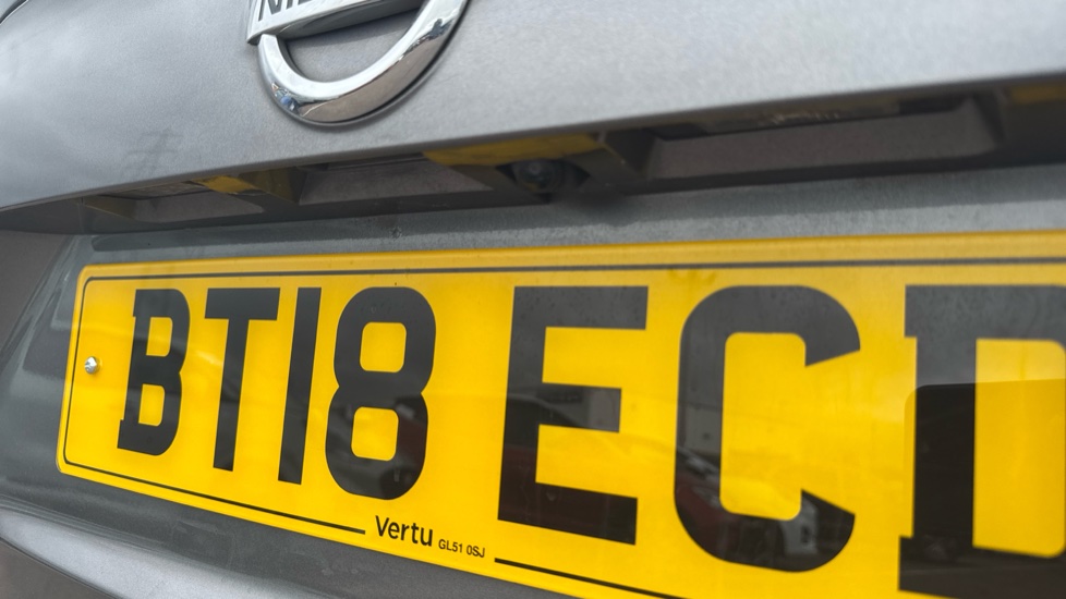 Nissan Qashqai 1.2 DiG-T Tekna 5dr Petrol Hatchback - Image 40
