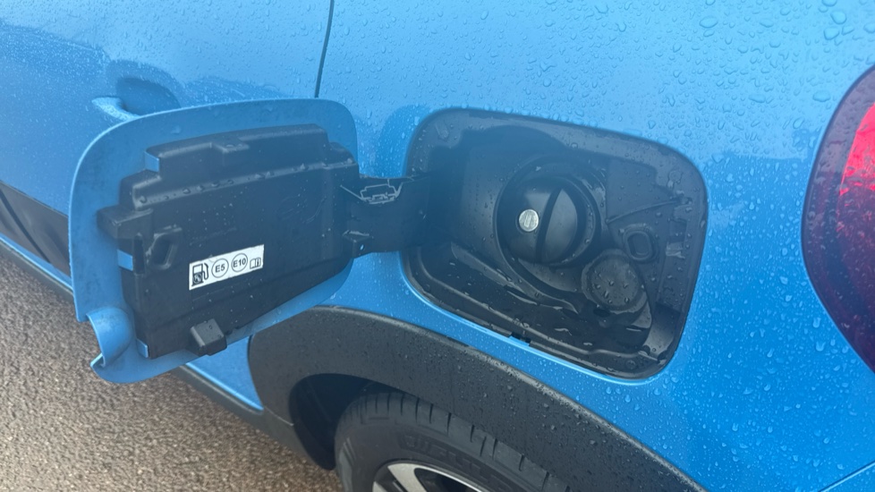 Citroen C3 1.2 PureTech 82 Flair 5dr Petrol Hatchback - Image 28