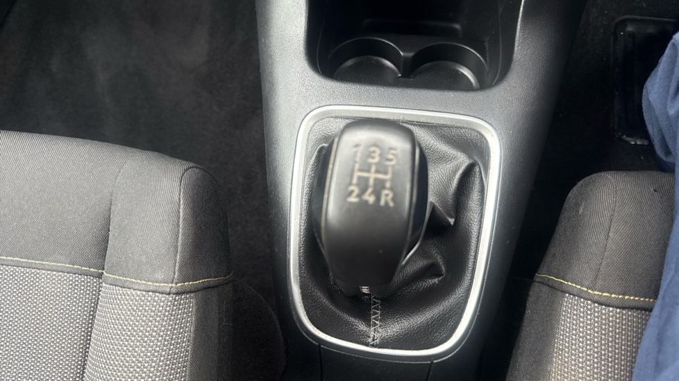 Citroen C3 1.2 PureTech 82 Flair 5dr Petrol Hatchback - Image 41