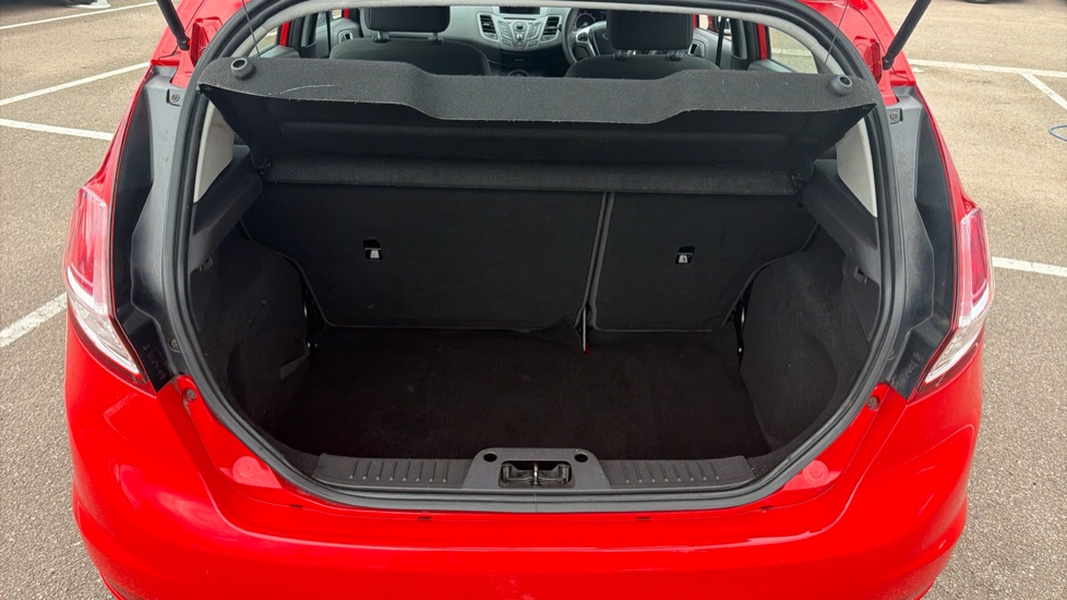 Ford Fiesta 1.25 Style 5dr Petrol Hatchback - Image 4