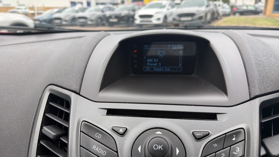 Ford Fiesta 1.25 Style 5dr Petrol Hatchback - Image 12
