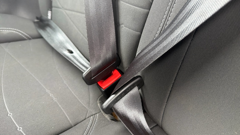 Ford Fiesta 1.25 Style 5dr Petrol Hatchback - Image 17